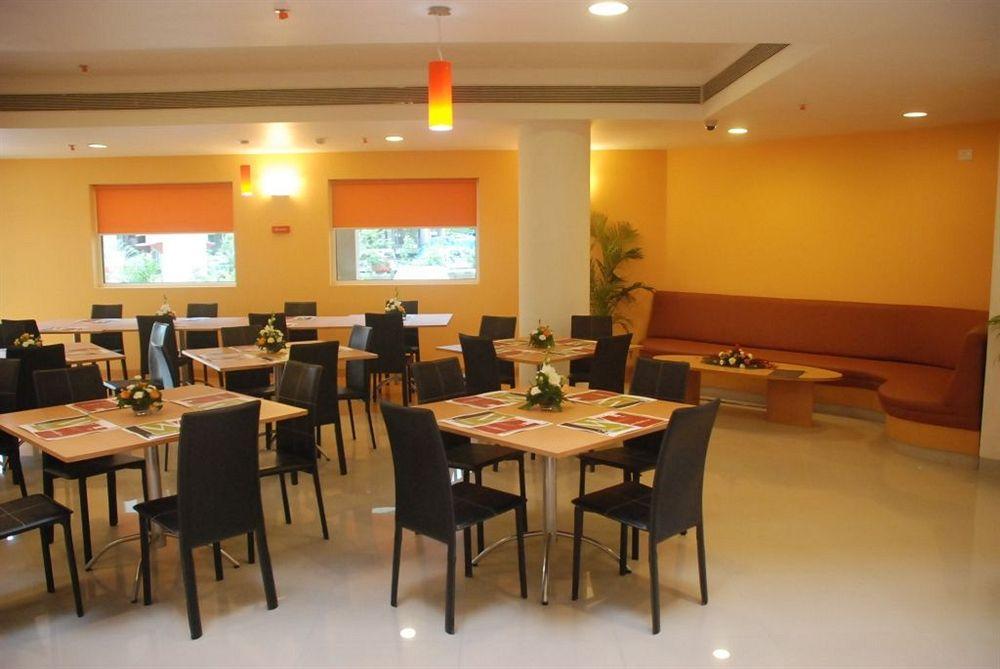Ginger Chennai Hotel Restaurant photo